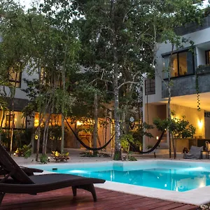 nomad-humans-condo.tulum-hotels.net/